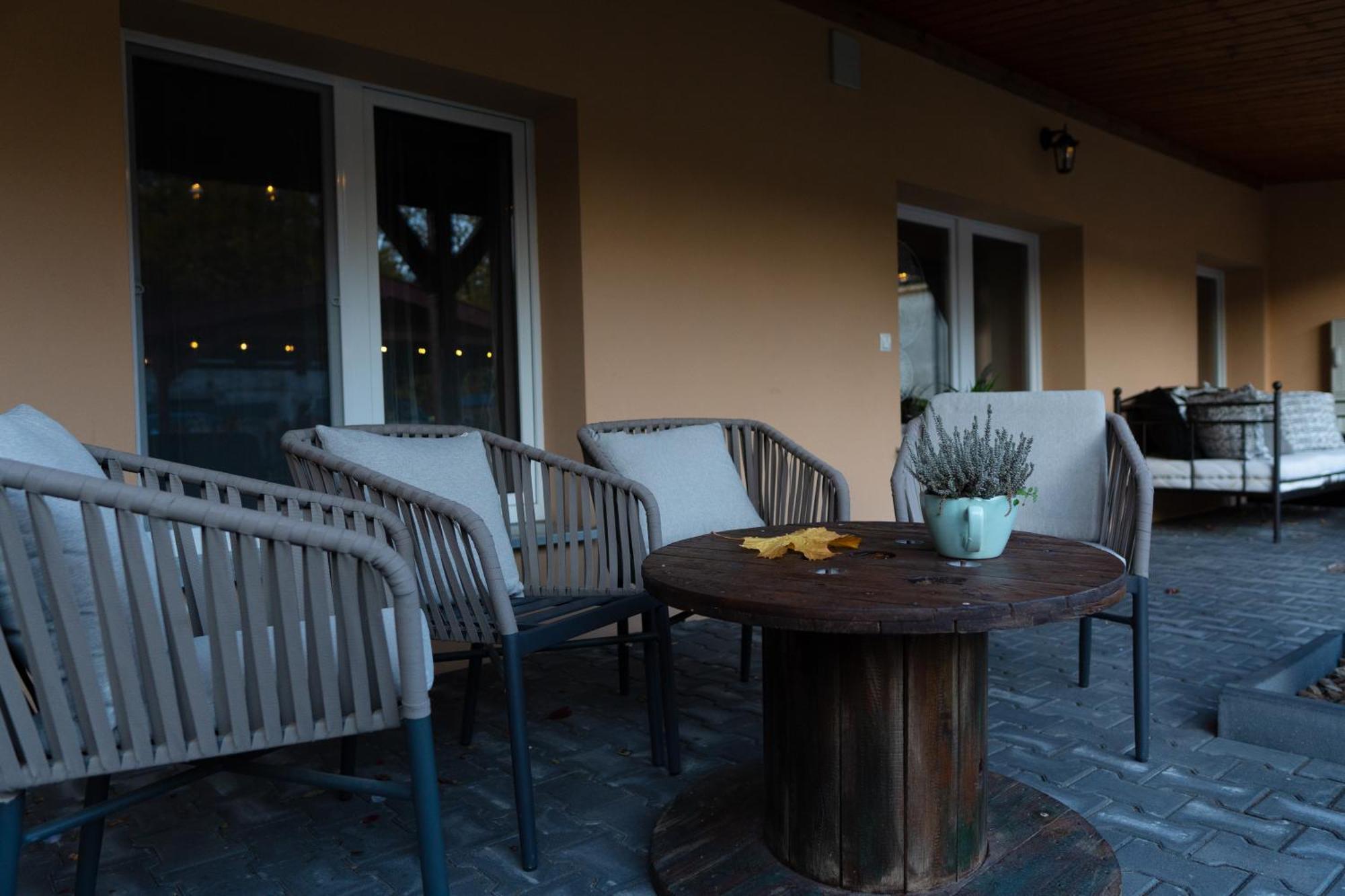 Uroczysko Olesnica Bed & Breakfast Chodzież Dış mekan fotoğraf